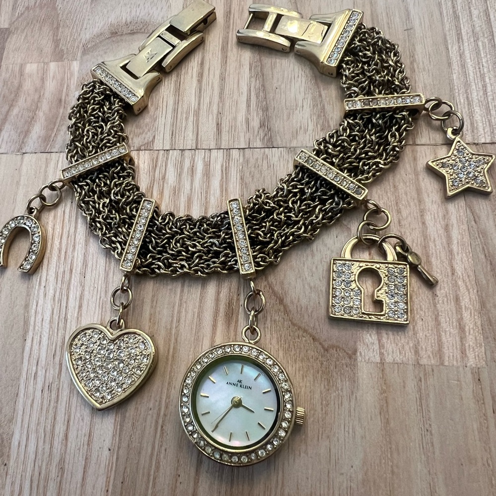Anne Klein Gold Tone & Rhinestones Charm Bracelet bling watch NEW BATTERY - Picture 4 of 14